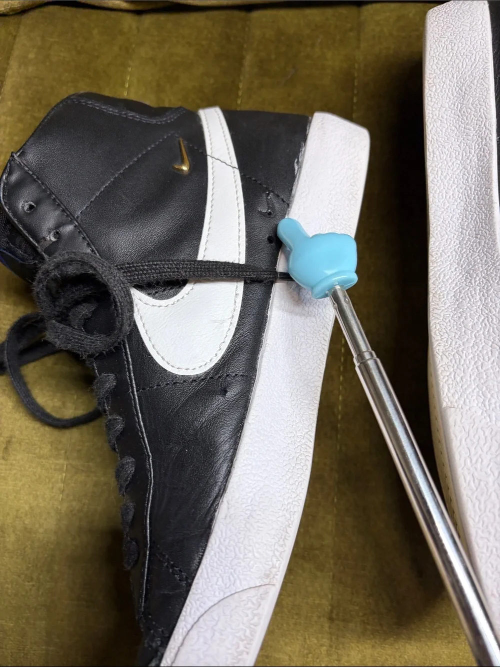 Nike Blazer Mid 77 SE Sisterhood Black Metallic Gold size 9